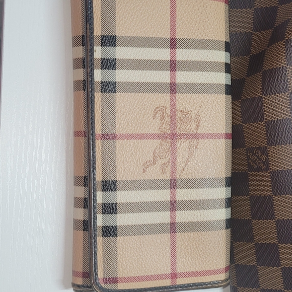 🔥Burberry Black and Tan Wallet🔥 - Picture 1 of 11